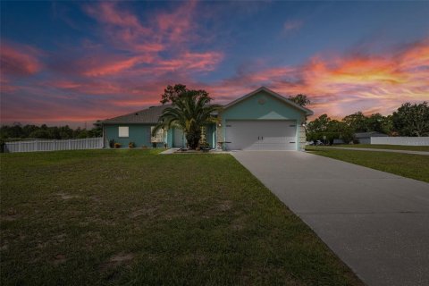 House in Spring Hill, Florida 3 bedrooms, 172.61 sq.m. № 1834749 - photo 1