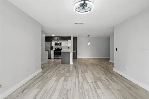 Copropriété à louer à Orlando, Floride: 3 chambres, 110.83 m2 № 2407109 - photo 12