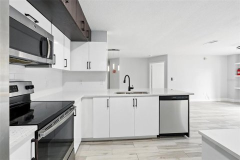 Copropriété à louer à Orlando, Floride: 3 chambres, 110.83 m2 № 2407109 - photo 16