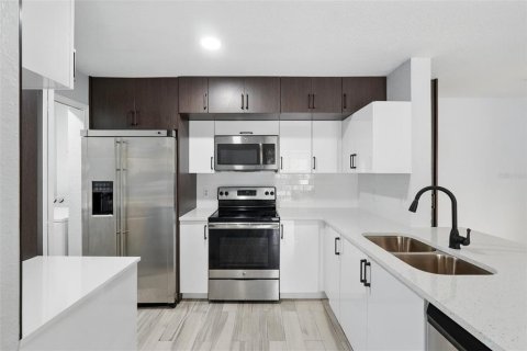 Copropriété à louer à Orlando, Floride: 3 chambres, 110.83 m2 № 2407109 - photo 14