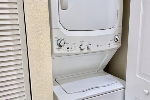 Adosado en alquiler en Homestead, Florida, 2 dormitorios, 113.71 m2 № 1946630 - foto 27