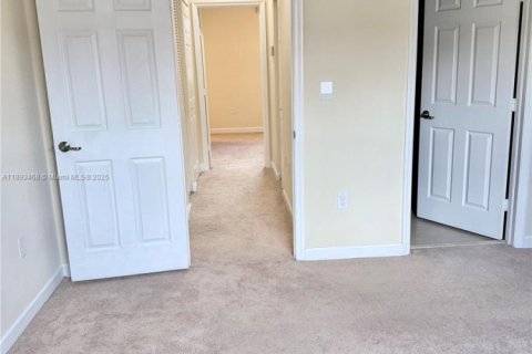 Adosado en alquiler en Homestead, Florida, 2 dormitorios, 113.71 m2 № 1946630 - foto 17