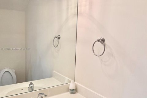 Adosado en alquiler en Homestead, Florida, 2 dormitorios, 113.71 m2 № 1946630 - foto 13