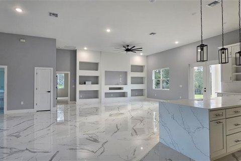 House in Eustis, Florida 4 bedrooms, 247.12 sq.m. № 1853003 - photo 19