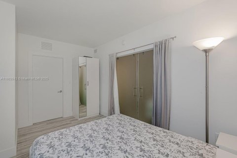 Снять в аренду кондоминиум в Майами-Бич, Флорида 1 спальня, 81.75м2, № 2035687 - фото 28