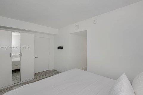 Снять в аренду кондоминиум в Майами-Бич, Флорида 1 спальня, 81.75м2, № 2035687 - фото 25