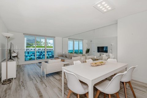 Снять в аренду кондоминиум в Майами-Бич, Флорида 1 спальня, 81.75м2, № 2035687 - фото 2