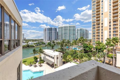 Condominio en venta en Sarasota, Florida, 2 dormitorios, 142.51 m2 № 2232549 - foto 25
