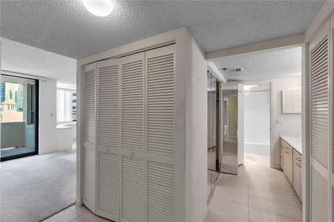 Condominio en venta en Sarasota, Florida, 2 dormitorios, 142.51 m2 № 2232549 - foto 16
