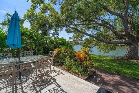 House in Holiday, Florida 2 bedrooms, 102.94 sq.m. № 2226047 - photo 3