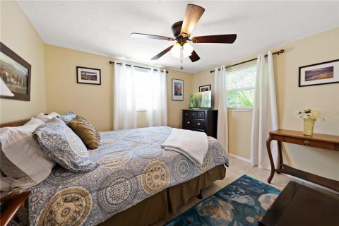 House in Holiday, Florida 2 bedrooms, 102.94 sq.m. № 2226047 - photo 16
