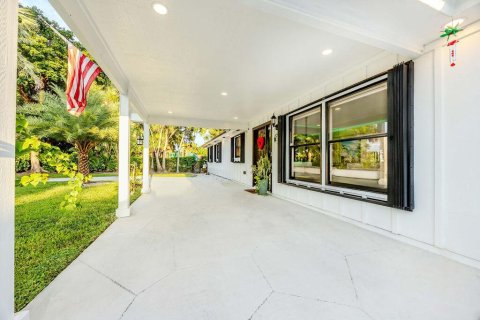 Casa en venta en West Palm Beach, Florida, 4 dormitorios, 281.03 m2 № 2374807 - foto 6