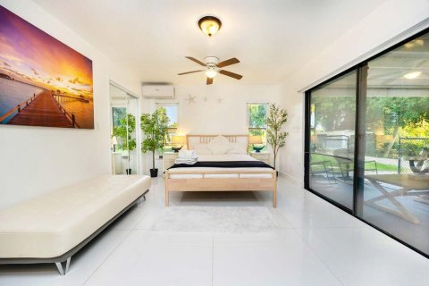 Casa en venta en West Palm Beach, Florida, 4 dormitorios, 281.03 m2 № 2374807 - foto 22