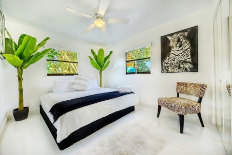 Casa en venta en West Palm Beach, Florida, 4 dormitorios, 281.03 m2 № 2374807 - foto 30