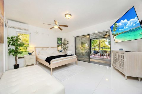 Casa en venta en West Palm Beach, Florida, 4 dormitorios, 281.03 m2 № 2374807 - foto 24