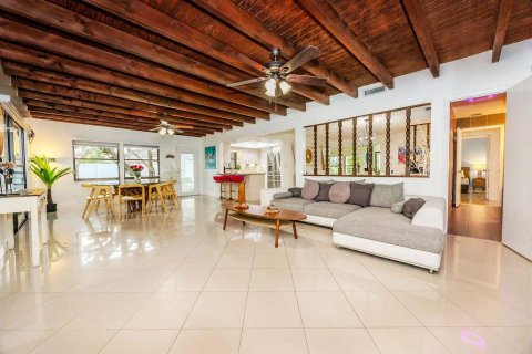 Casa en venta en West Palm Beach, Florida, 4 dormitorios, 281.03 m2 № 2374807 - foto 18