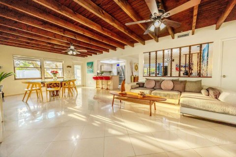 Casa en venta en West Palm Beach, Florida, 4 dormitorios, 281.03 m2 № 2374807 - foto 20
