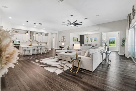 House in Fish Hawk, Florida 5 bedrooms, 435.53 sq.m. № 2287523 - photo 13