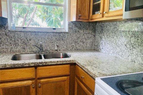 Villa ou maison à vendre à Miami, Floride: 3 chambres, 136.47 m2 № 1987534 - photo 7