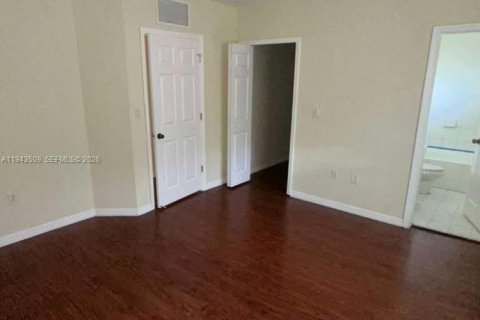 Touwnhouse à louer à Florida City, Floride: 3 chambres, 141.86 m2 № 2000216 - photo 13