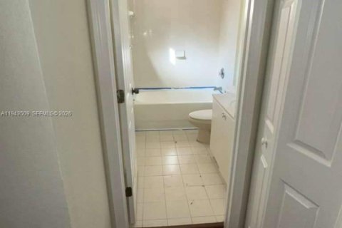 Touwnhouse à louer à Florida City, Floride: 3 chambres, 141.86 m2 № 2000216 - photo 11