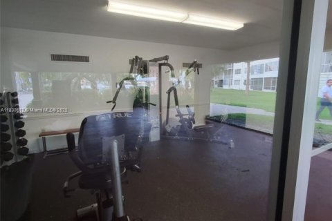 Condo in Miami, Florida, 2 bedrooms № 1960978 - photo 24