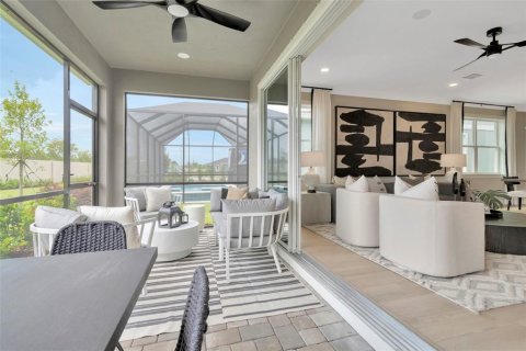 House in New Port Richey, Florida 4 bedrooms, 260.31 sq.m. № 2235494 - photo 17
