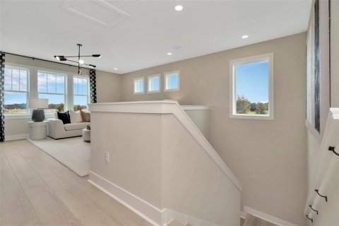 House in New Port Richey, Florida 4 bedrooms, 260.31 sq.m. № 2235494 - photo 29