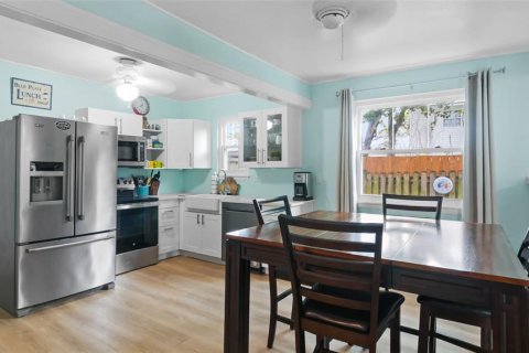 Casa en venta en Gulfport, Florida, 3 dormitorios, 152.64 m2 № 1916183 - foto 11