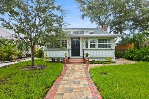 Casa en venta en Gulfport, Florida, 3 dormitorios, 152.64 m2 № 1916183 - foto 1