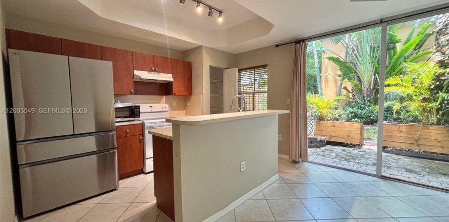 Touwnhouse à Dania Beach, Floride 3 chambres, 128.39 m2 № 2340668