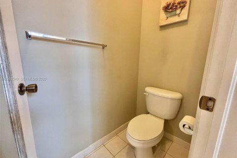 Touwnhouse à louer à Dania Beach, Floride: 3 chambres, 128.39 m2 № 2340668 - photo 23