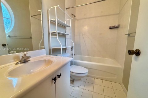 Touwnhouse à louer à Dania Beach, Floride: 3 chambres, 128.39 m2 № 2340668 - photo 17