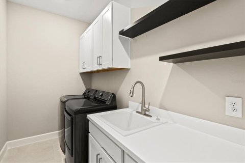 Casa en venta en Port Charlotte, Florida, 4 dormitorios, 271.27 m2 № 1801766 - foto 18