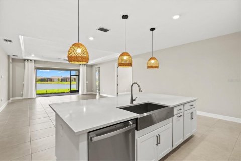 Casa en venta en Port Charlotte, Florida, 4 dormitorios, 271.27 m2 № 1801766 - foto 14
