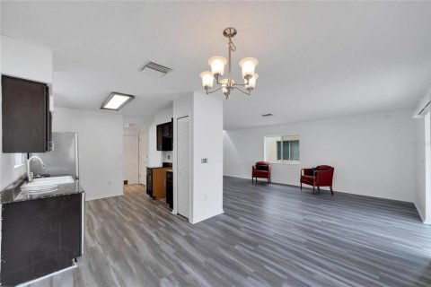 House in Riverview, Florida 3 bedrooms, 141.03 sq.m. № 1030119 - photo 18
