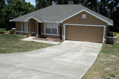 House in Clermont, Florida 3 bedrooms, 120.12 sq.m. № 2098281