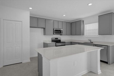 Casa en alquiler en Kissimmee, Florida, 4 dormitorios, 240.06 m2 № 1894485 - foto 8