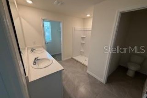Casa en alquiler en Belleview, Florida, 5 dormitorios, 242.01 m2 № 1766060 - foto 11