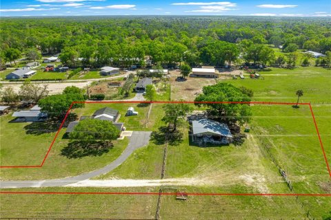 Casa en venta en Ocala, Florida, 3 dormitorios, 186.55 m2 № 2128551 - foto 2