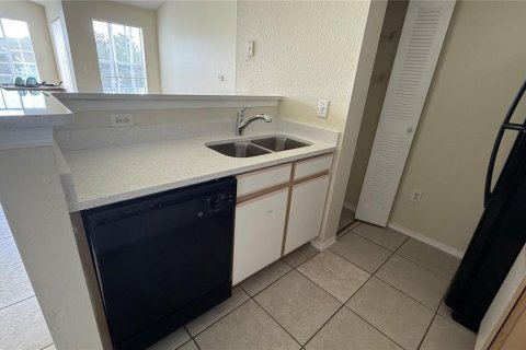 Condo in Kissimmee, Florida, 2 bedrooms  № 1905847 - photo 29