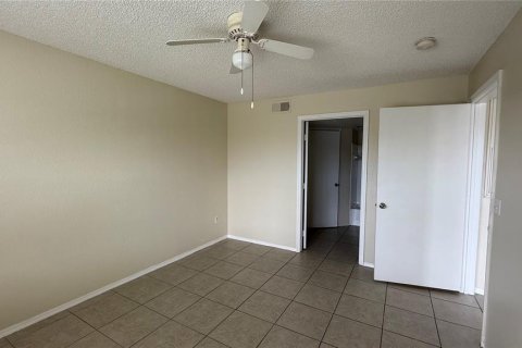 Condo in Kissimmee, Florida, 2 bedrooms  № 1905847 - photo 13