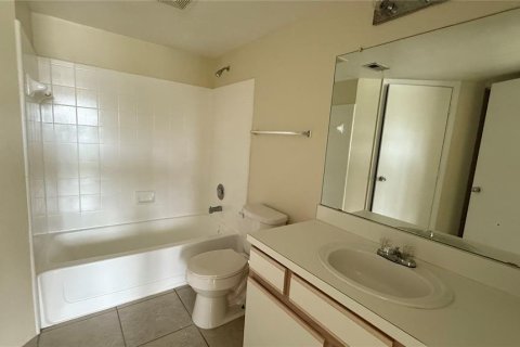 Condo in Kissimmee, Florida, 2 bedrooms  № 1905847 - photo 9