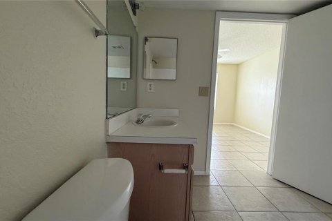Condo in Kissimmee, Florida, 2 bedrooms  № 1905847 - photo 7
