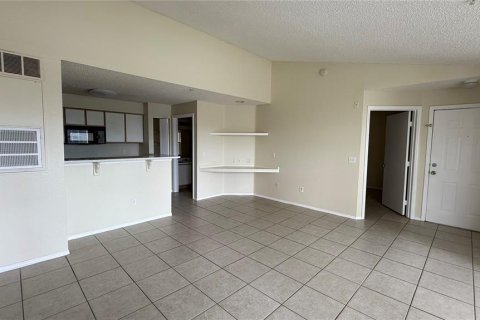 Condo in Kissimmee, Florida, 2 bedrooms  № 1905847 - photo 17