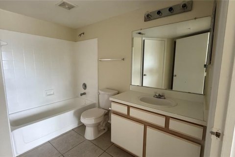Condo in Kissimmee, Florida, 2 bedrooms  № 1905847 - photo 12