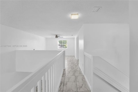 Condo in Doral, Florida, 2 bedrooms  № 2042002 - photo 13