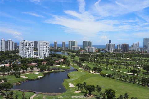 Copropriété à vendre à Aventura, Floride: 1 chambre, 105.72 m2 № 1872321 - photo 1