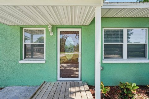 House in Clearwater, Florida 3 bedrooms, 121.7 sq.m. № 1873821 - photo 1