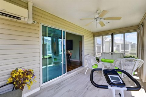 House in The Villages, Florida 3 bedrooms, 150.32 sq.m. № 2313127 - photo 7